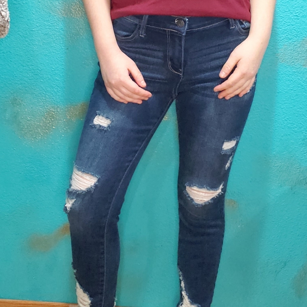 Distressed Denim Skinny Jeans